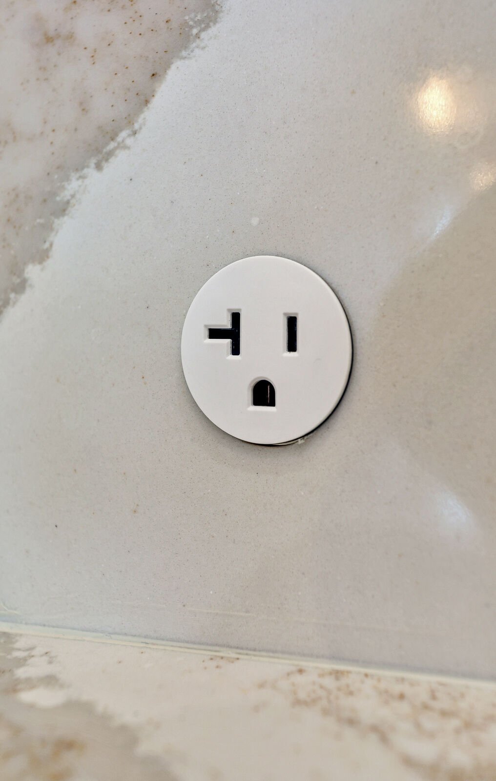 golden contemporary kitchen backsplash outlet closeup