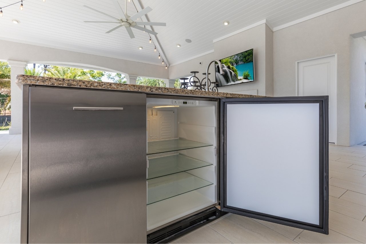 under counter refrigerator for outdoor kitchen (1)
